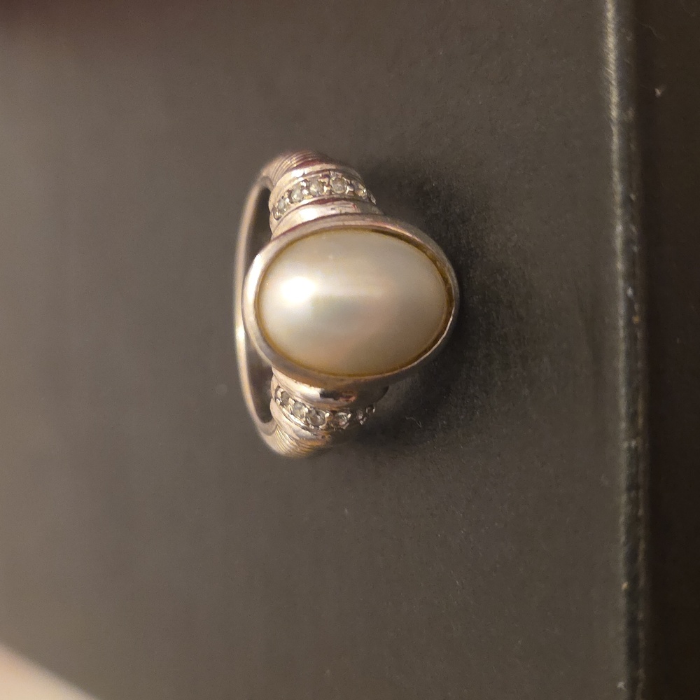 Judith Ripka Sterling Silver, Pearl & Diamonique Ring Size 8